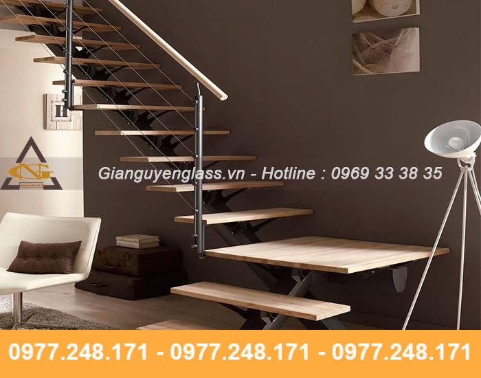 Mẫu cầu thang xương cá cho nhà nhỏ