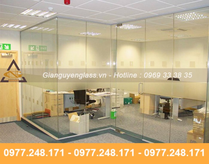 Vách kính cường lực đẹp, vách kính văn phòng