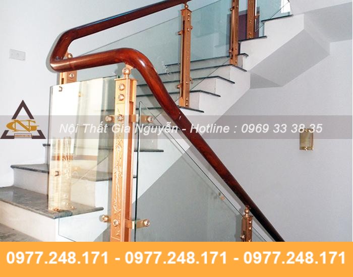 Mẫu lan can cầu thang kính đẹp hiện đại mê mẩn lòng người Mẫu lan can cầu thang kính đẹp hiện đại mê mẩn lòng người